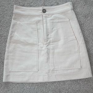 NWOT H&M Corduroy Mini skirt cream size 4